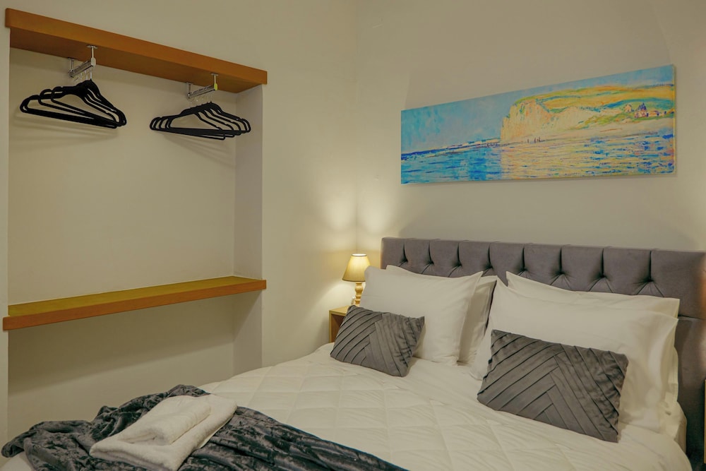 Elartis Apartment