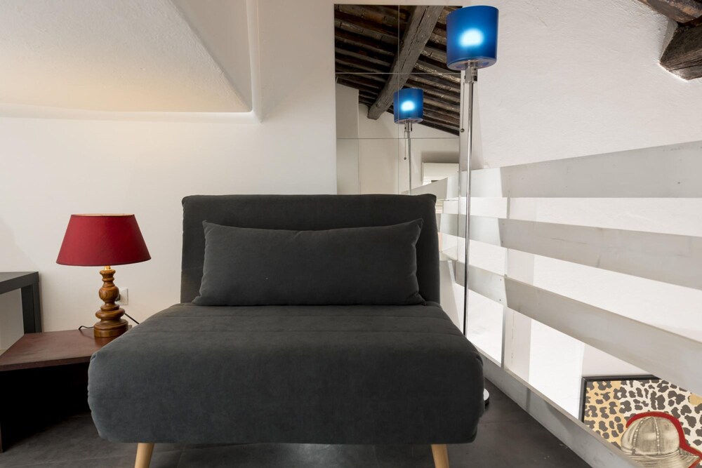 Caterina in Roma With 1 Bedrooms and 1 Bathrooms