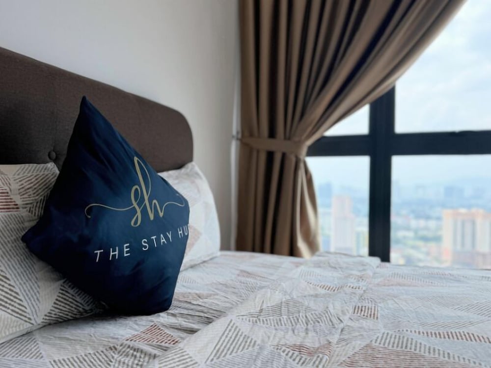 The Colony Luxe KLCC View Sky Pool