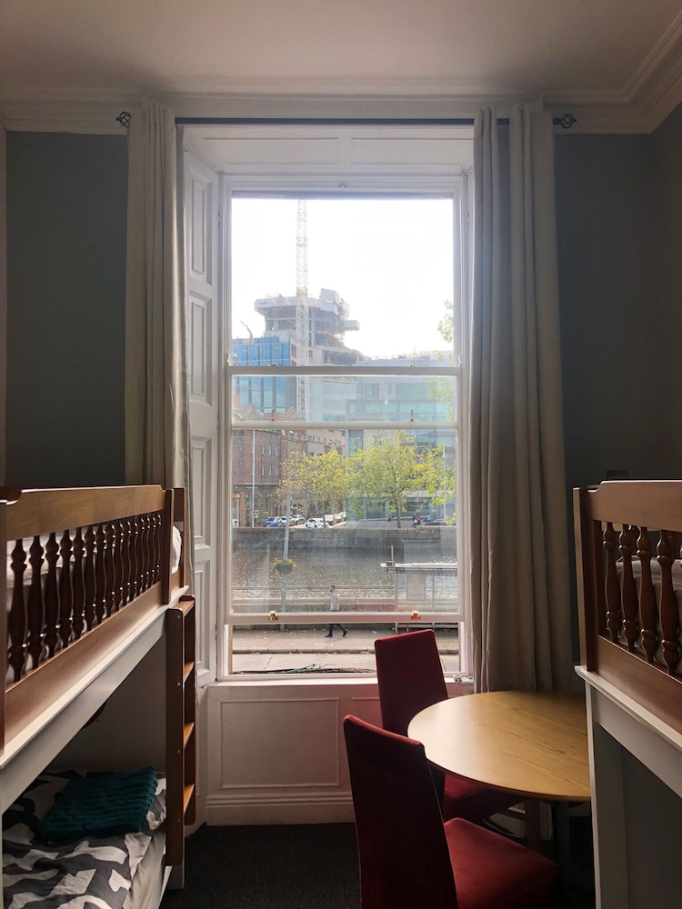 Eden Quay Guesthouse Private Rooms