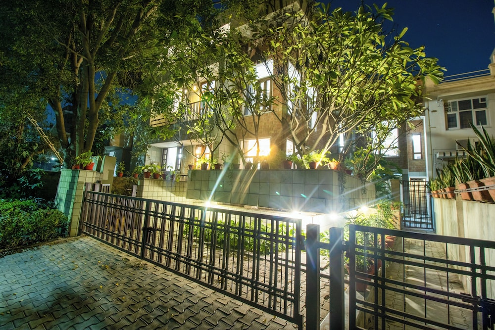 Opulent Antique 3br Villa in Gurugram
