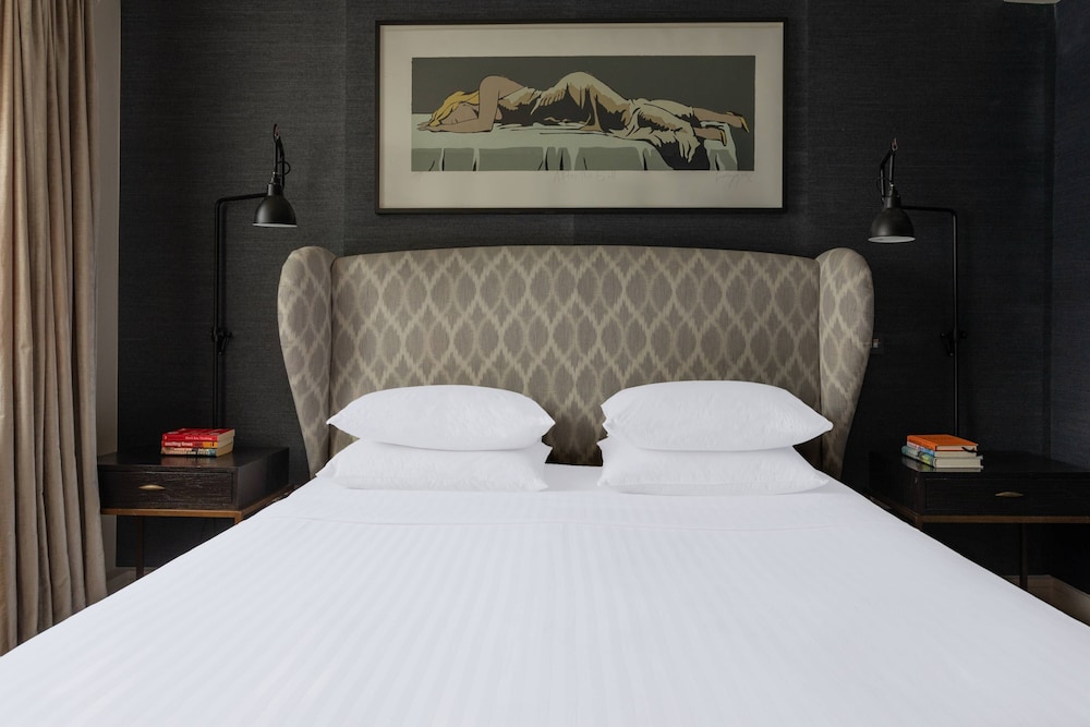 Arundel Gardens by Onefinestay