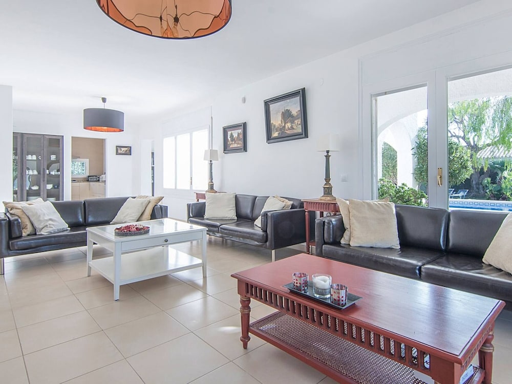 Beach In Cambrils Villa With Private Pool
