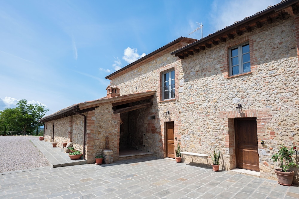 La Piazzetta Borgo Campassini