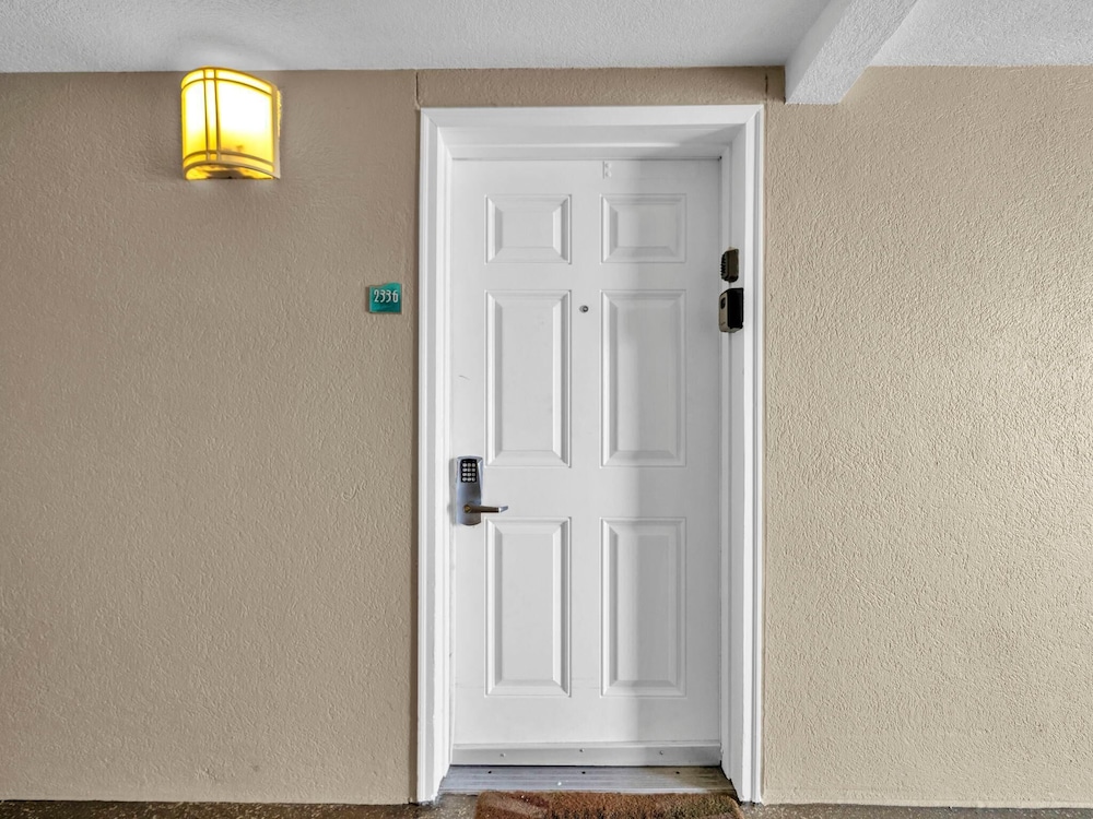 Emerald Beach 2336
