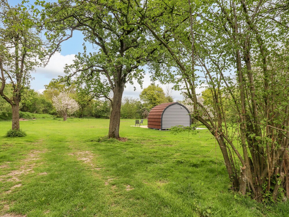 Meadow Lodge @ Berrys Place Farm