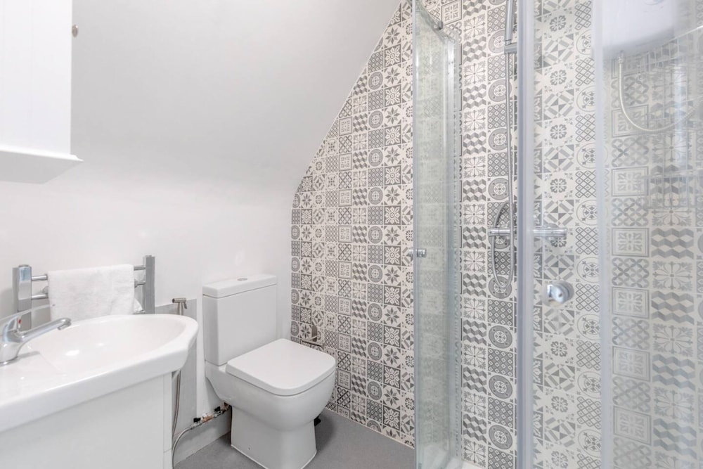 Central 3 Bedroom House With Garden