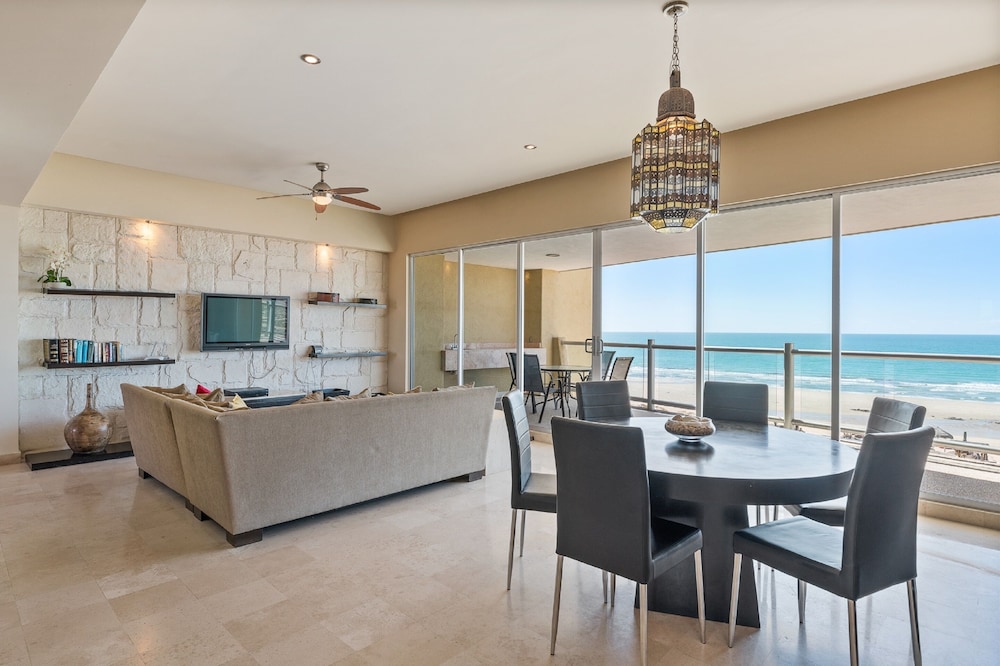 Encanto Living 0504 -2BR by Kivoya