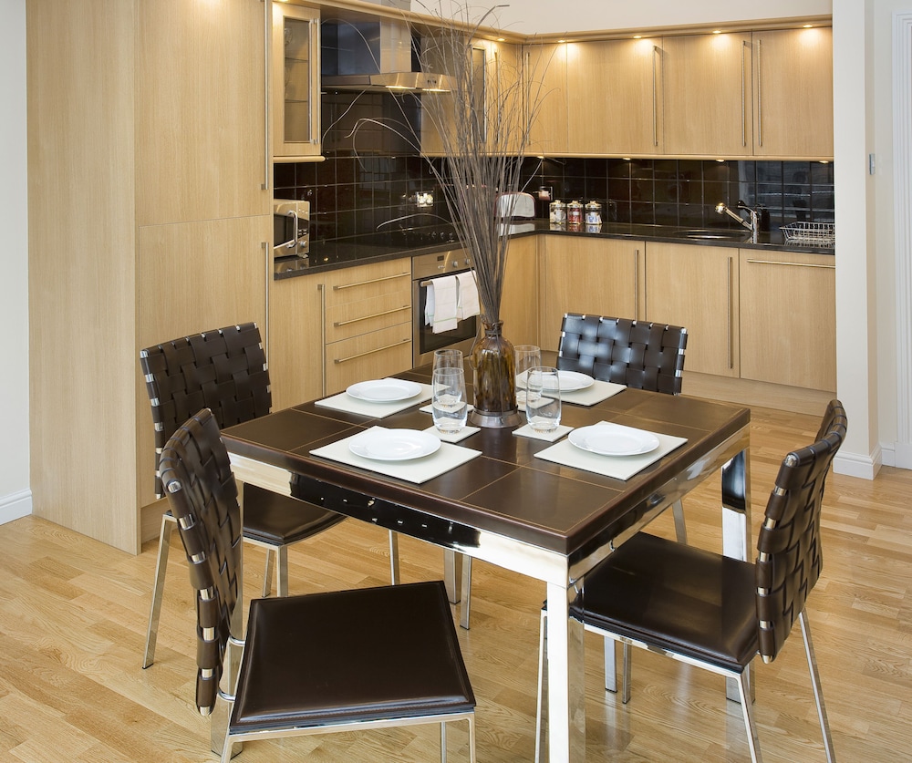 Burnets Apartments
