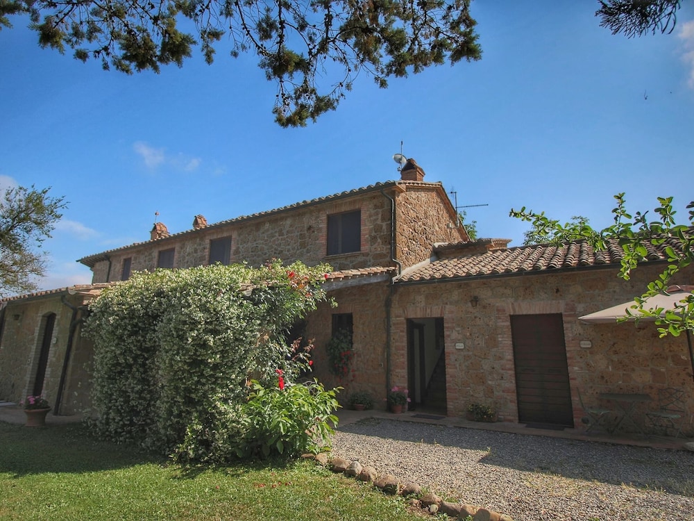 Cosy Farmhouse in Proceno With Swimming Pool view 3