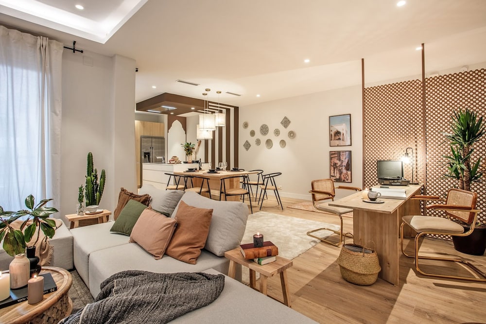Khamlia - 3 Bedrooms and Balcony in Almagro