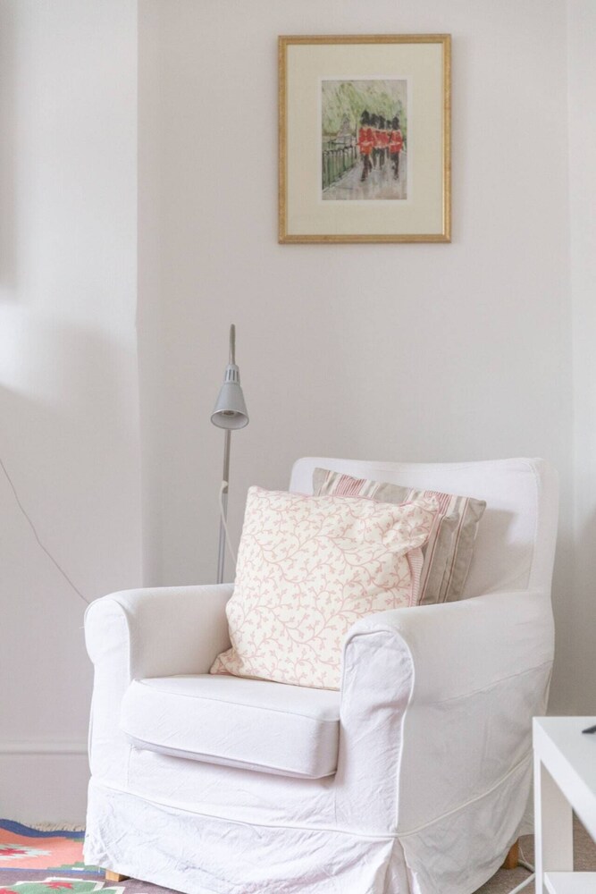 Spacious 3 Bedroom House With Garden - Hammersmith