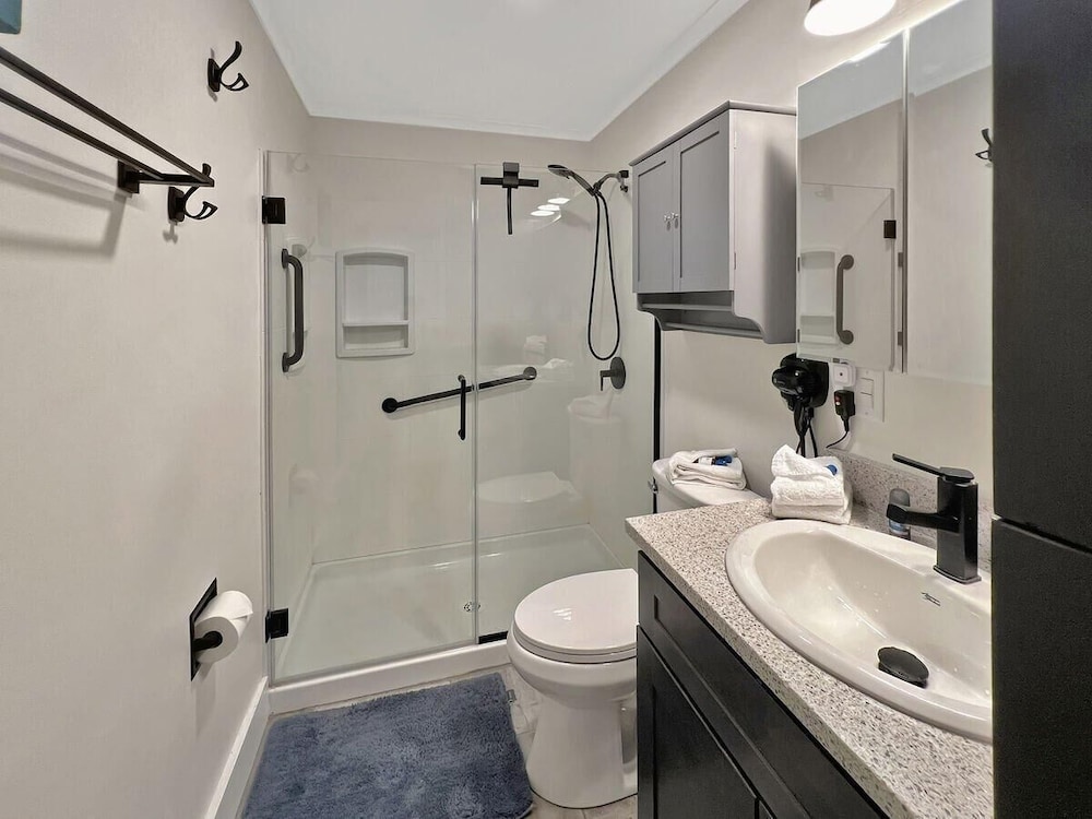 Gateway Condo A10