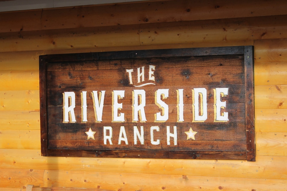 The Riverside Ranch RV Park, Motel & Campground