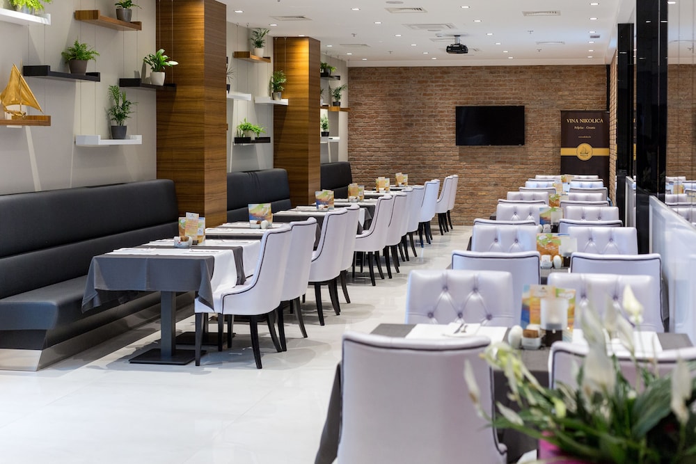 Cornaro Hotel 95