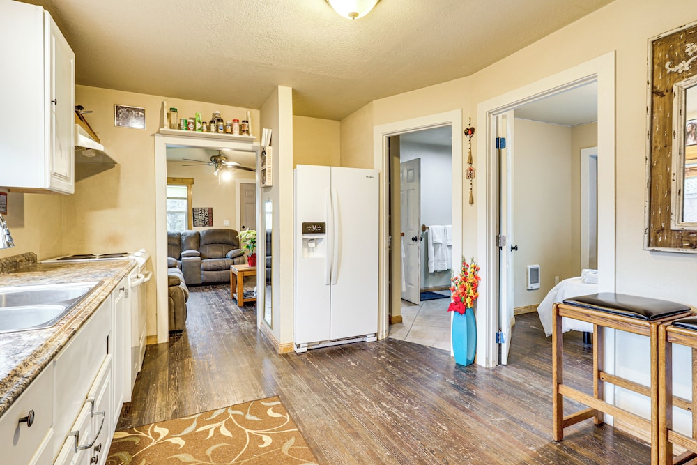 3 Mi to University of Oregon: Cozy Home