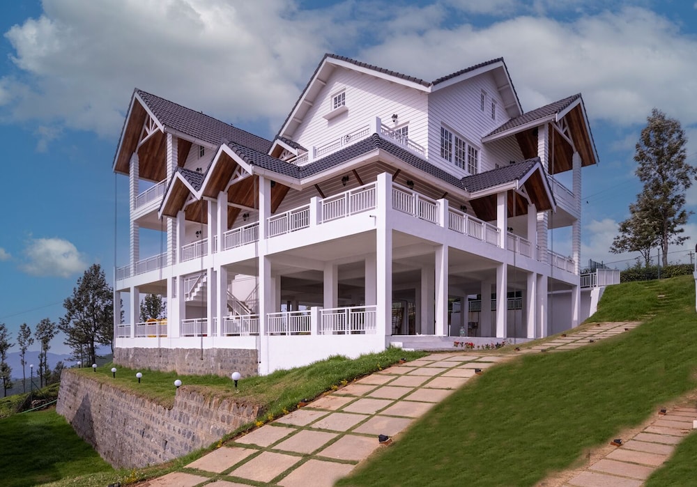 Petals Luxury Homestay
