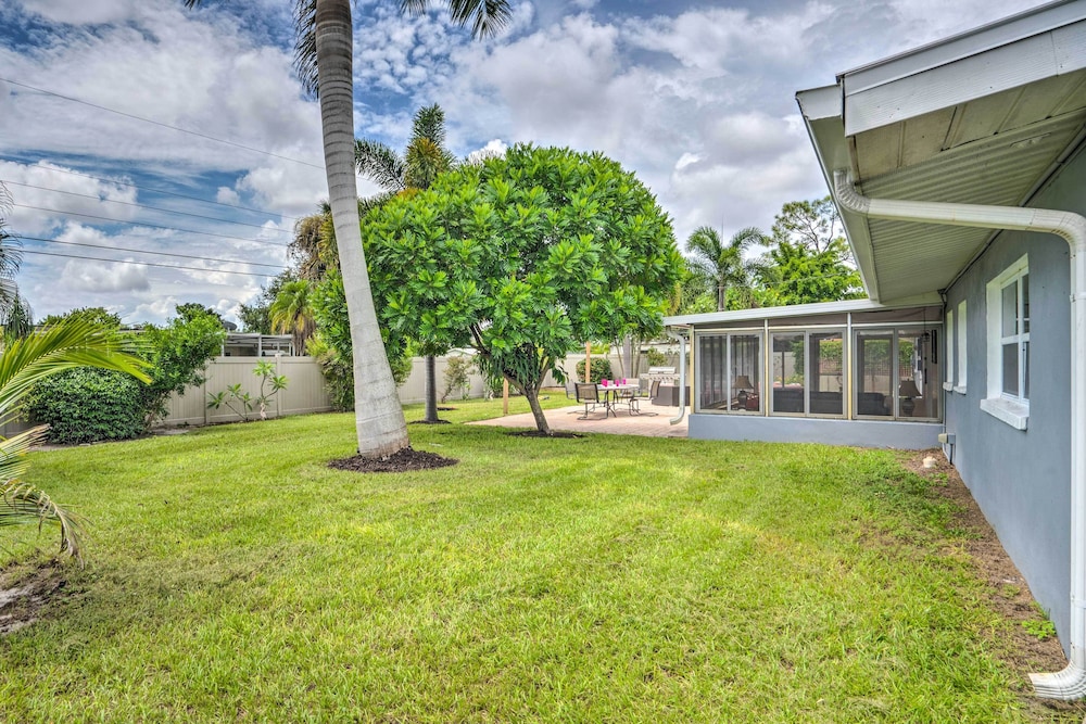 Colorful Fort Myers Home w/ Sunroom & Patio!