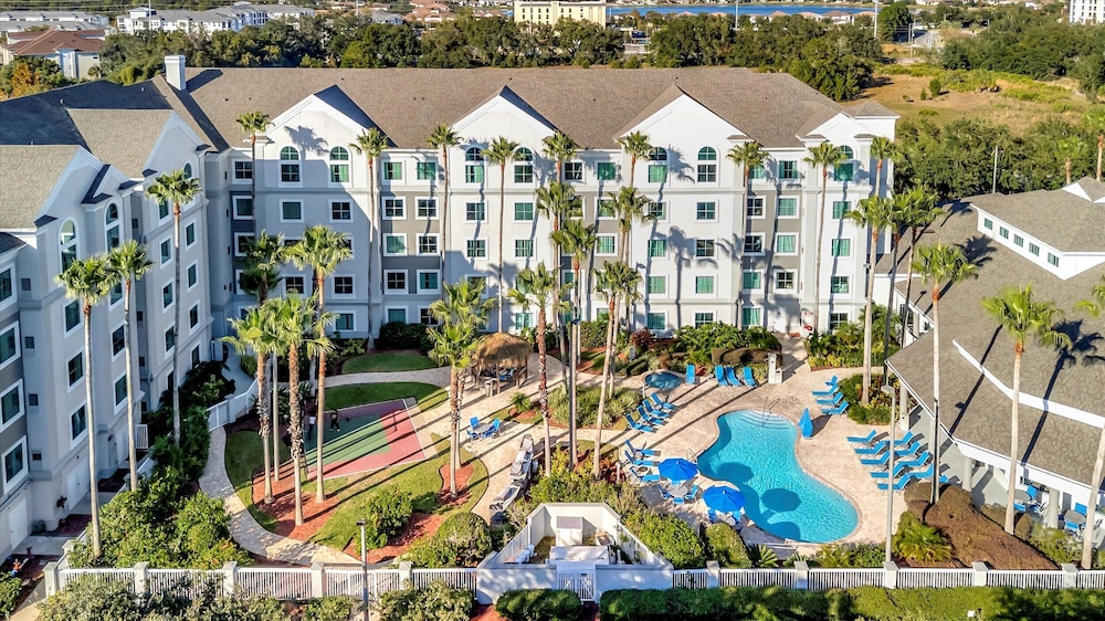 8303 Palm Disney