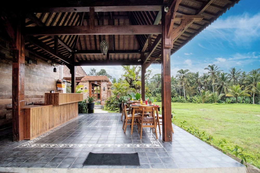 Embun Pagi Wooden Private Villas Ubud
