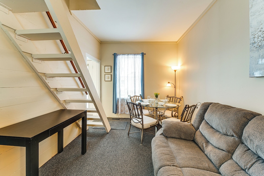 Near Cayuga Wine Trail: Family Retreat w/ Yard!