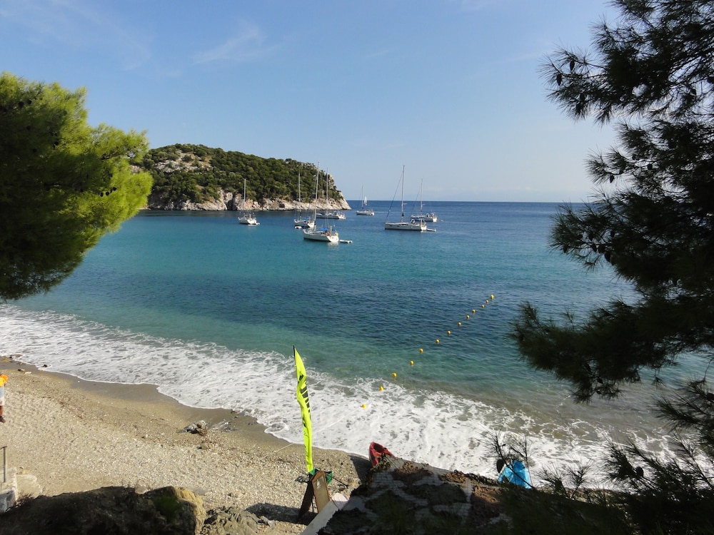 Stafylos Suites Boutique Hotel