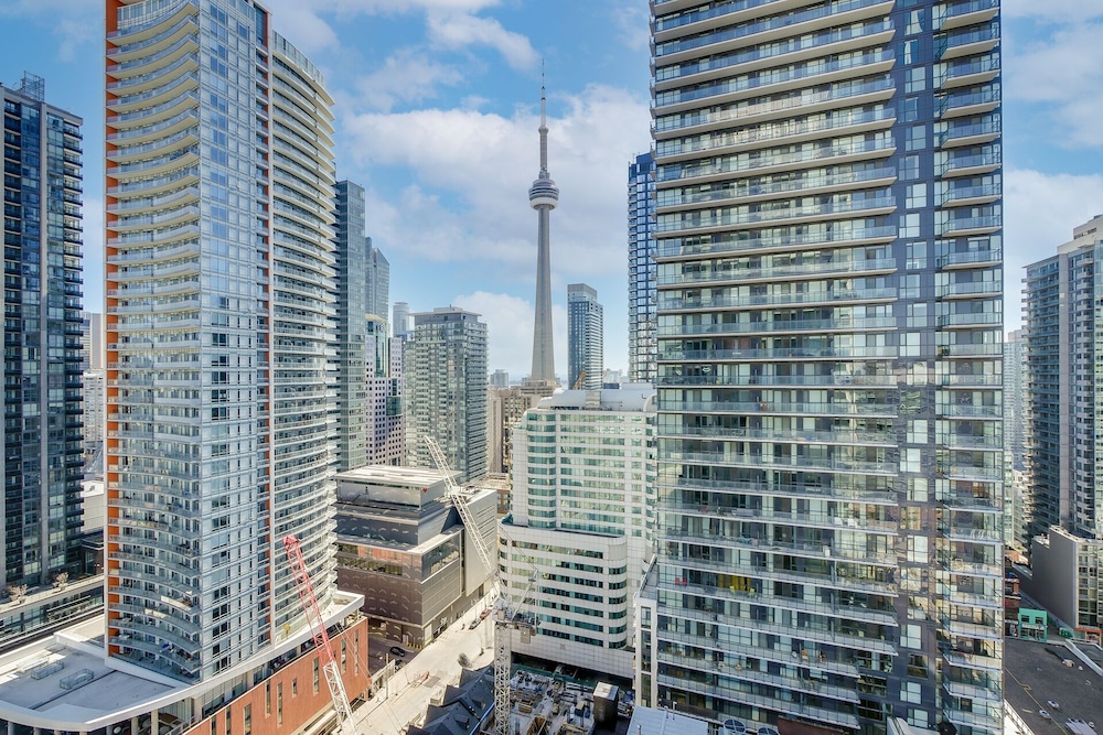 Metropolis Suites - Peter St - Image 1