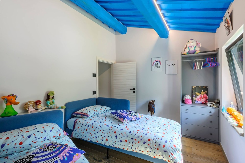 Casalino Galassi 4 2 by Marche Holiday Villas
