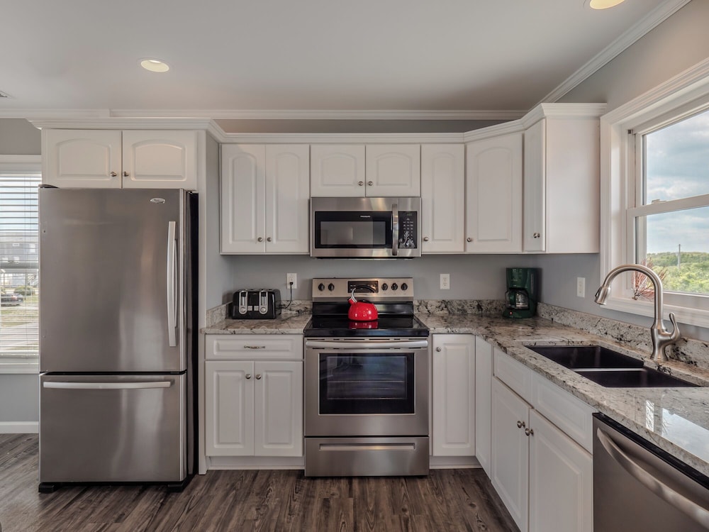 Pelican Palms by Topsail Realty
