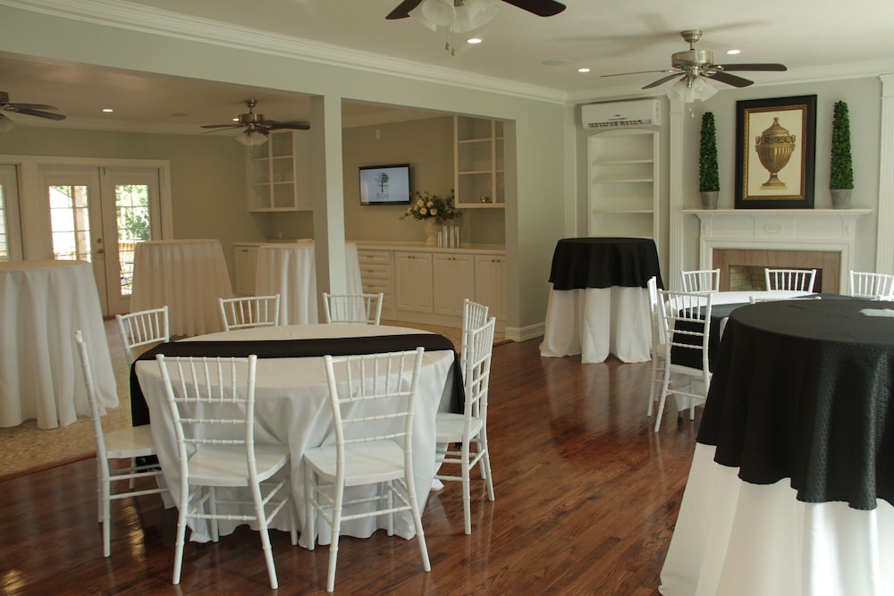 The Oaks Bed and Breakfast view 2