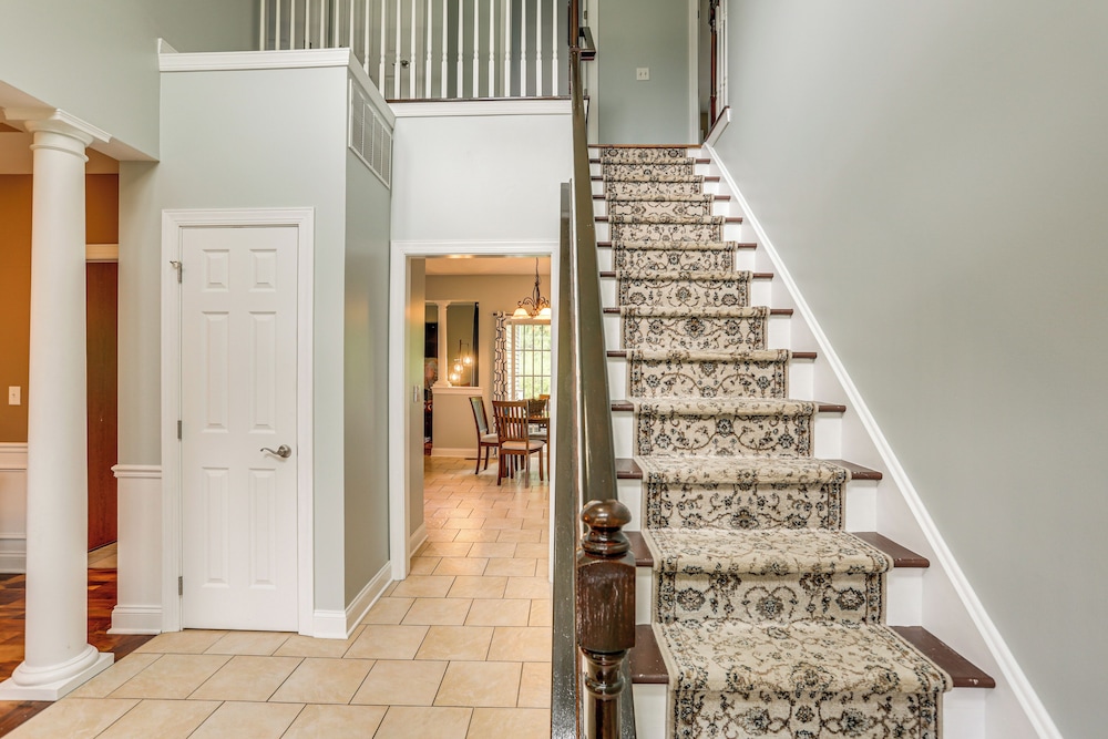 Game Room & Hot Tub: Big Fun in Ellicottville
