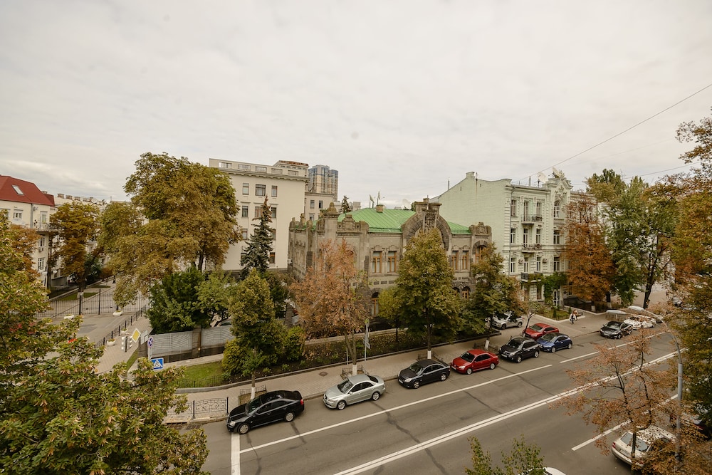 Kiev Accommodation Hotel Service
