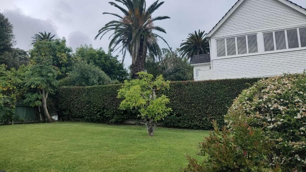 Seaview Garden House Close to Beach
