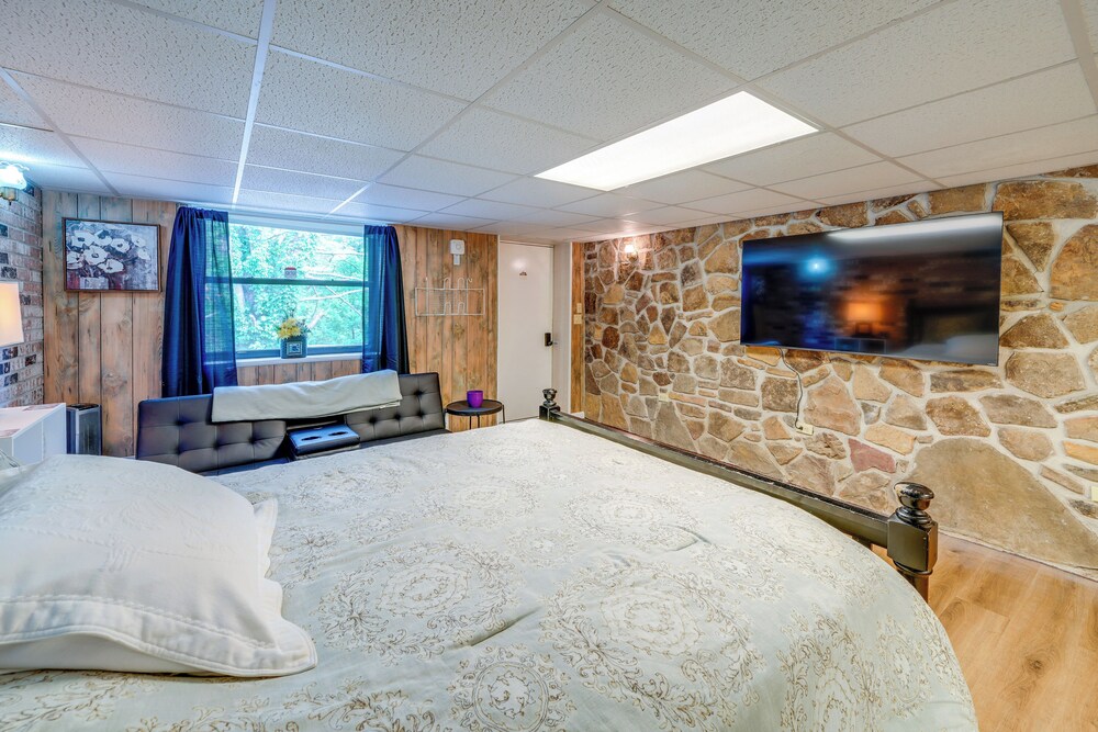 7 Mi to Beckley: Townhome Near Hiking & Fishing