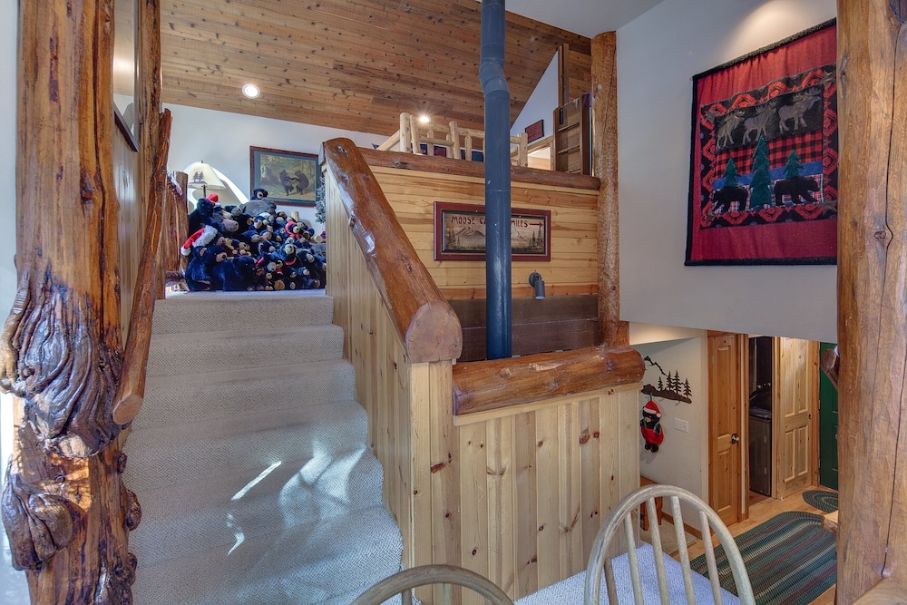 Diamond Peak 2 3 Bedroom Home