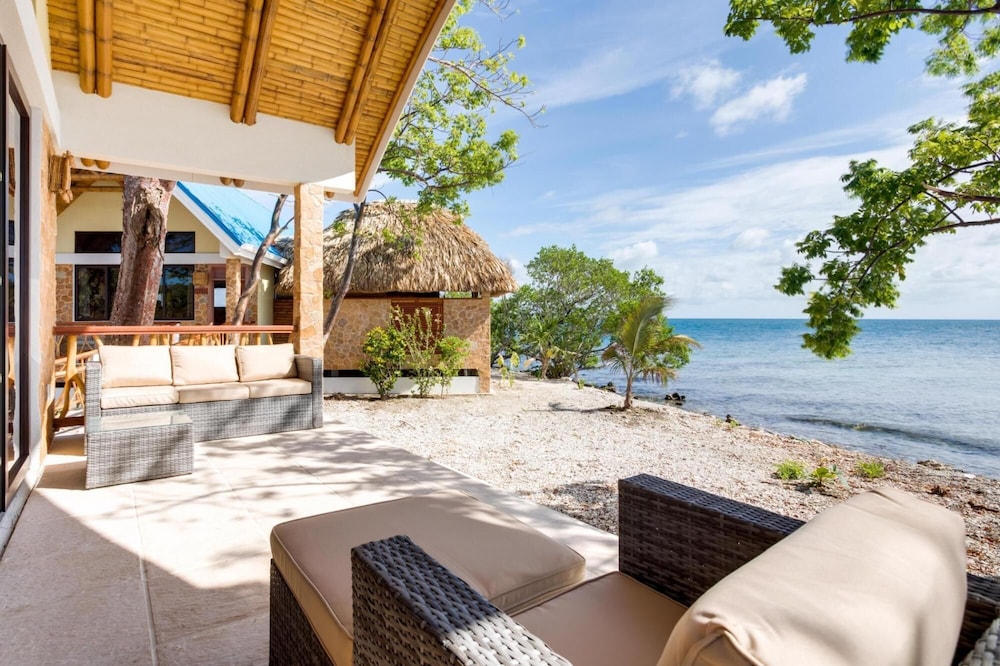 Incredible All-inclusive Luxury Private Island Resort in the Caribbean