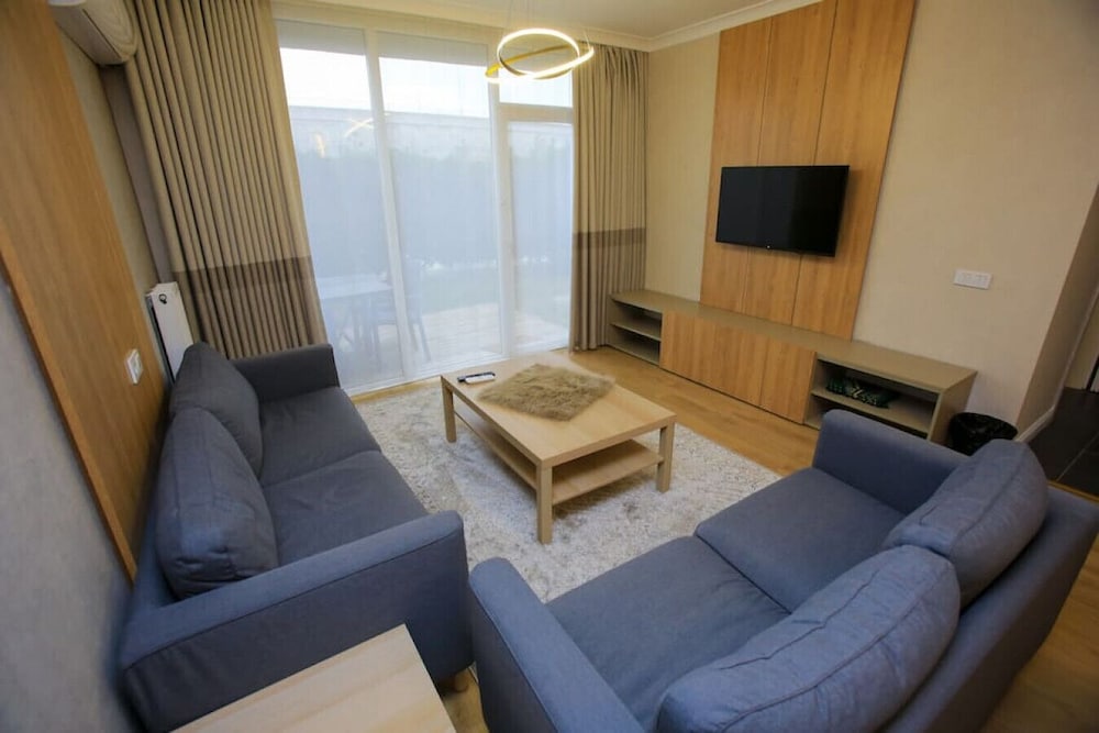 Lovely 2-bedroom Apartment in Basaksehir