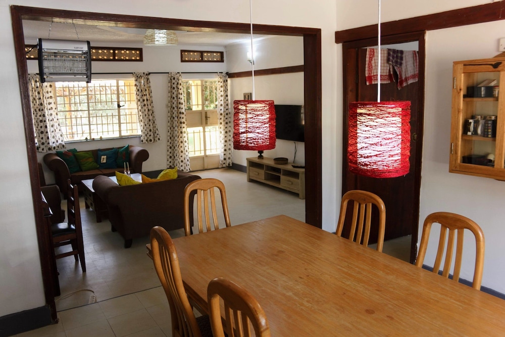 Banda Lodge