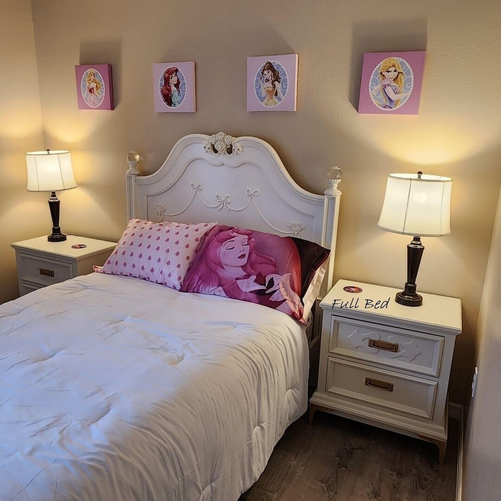 LKB4705AW 4 Bedroom villa in Lake Berkley 4 Home