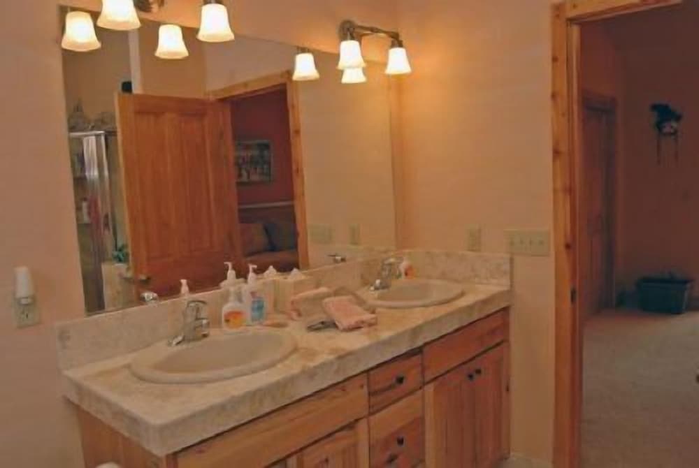 Trailside Villa