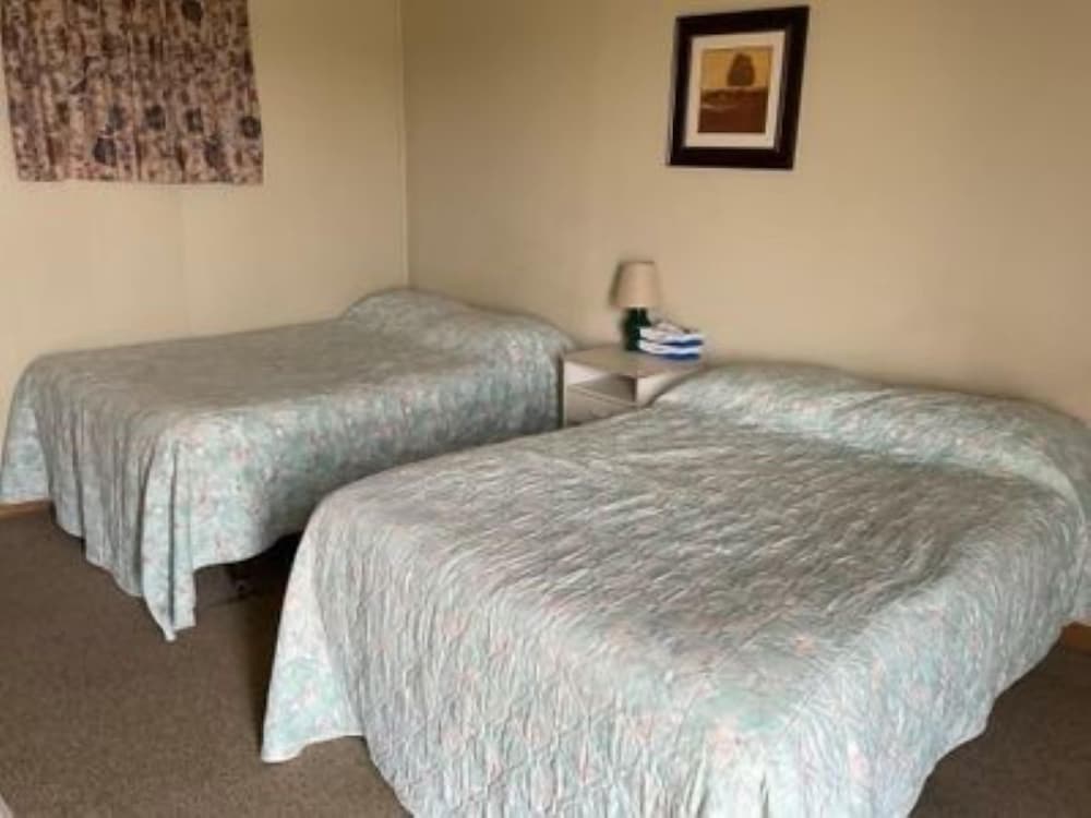 GULL LAKE LODGE MOTEL