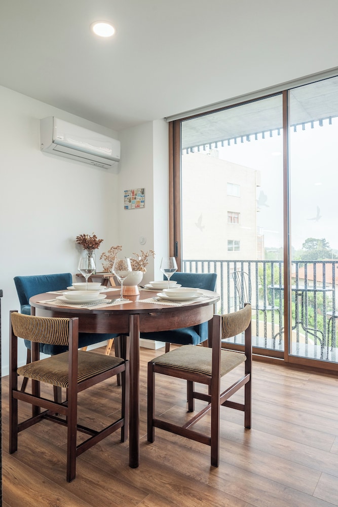 Liiiving - Warm Vintage Apartment