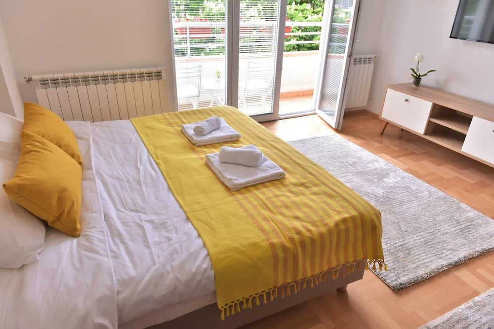 Unique Apartment Leninova view 2