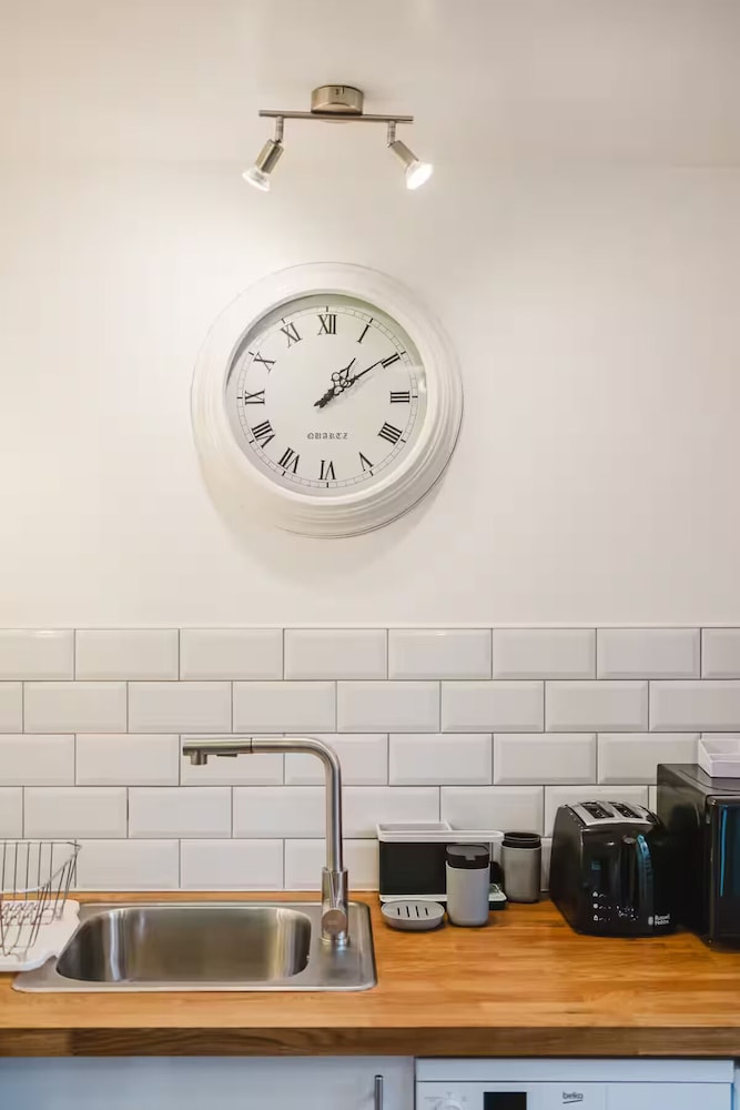 Cosy Studio Annexe Central Cheltenham
