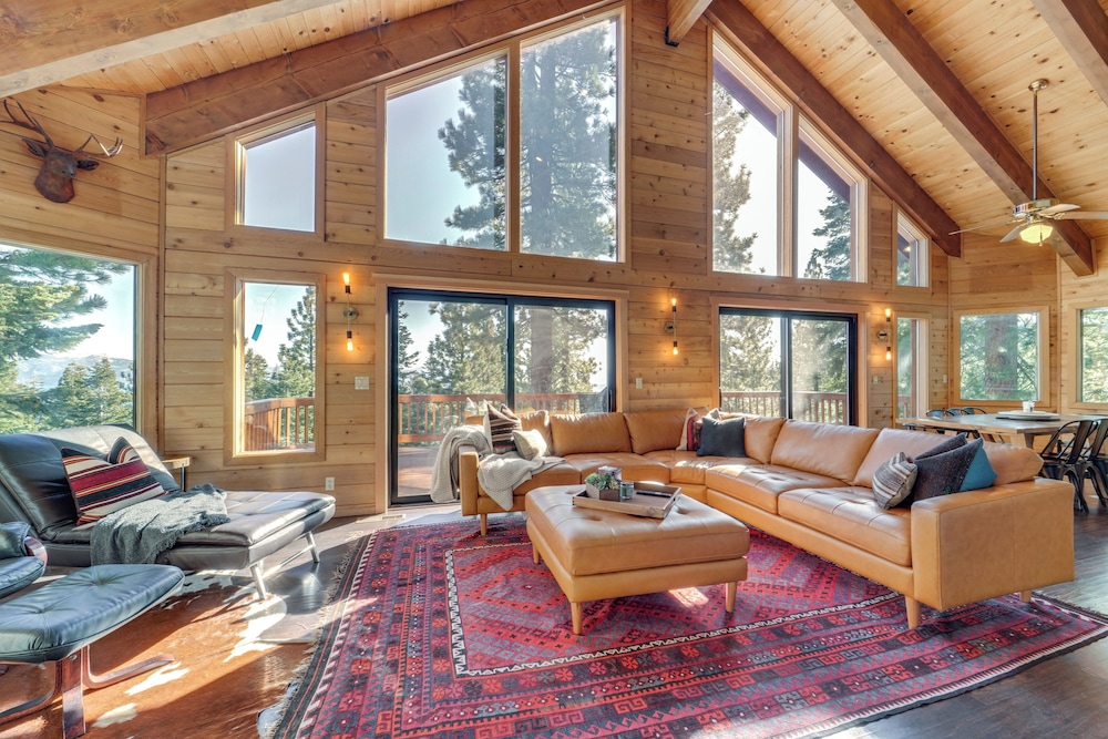 6 Mi to Ski Slopes! Family Tahoe Cabin w/ 3 Decks