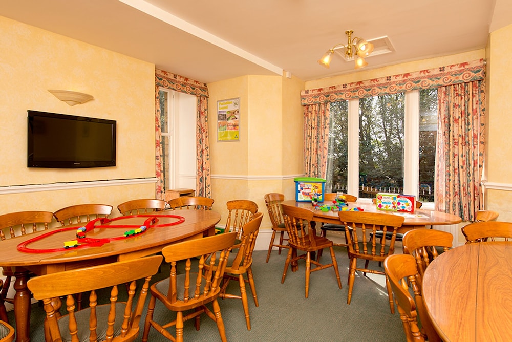 Hope Valley Vacations - YHA Eyam - Hostel - Property Image 27