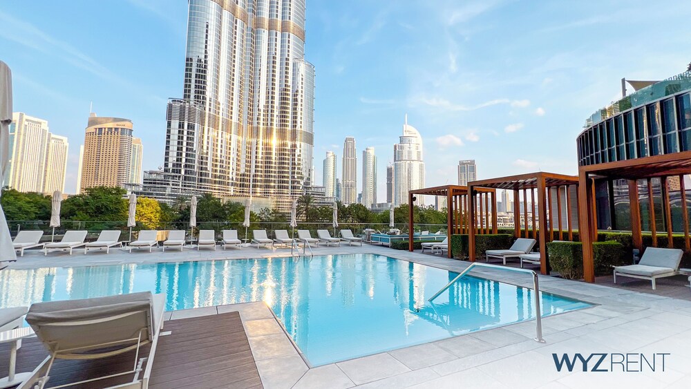 Posh 2 BR in Address Opera Mall Access