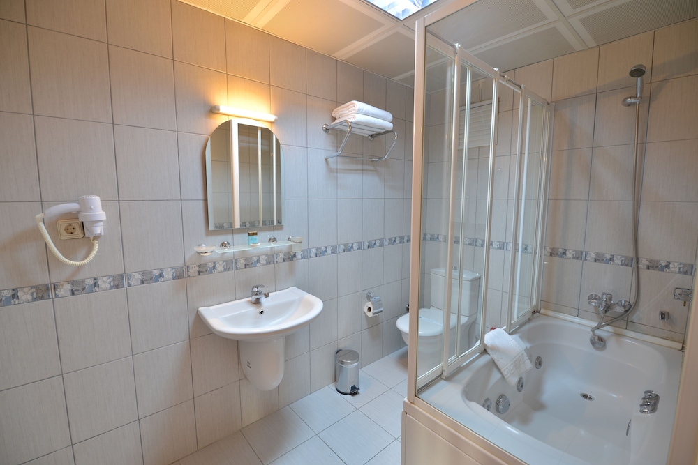 Golden Siyav Otel - Image 35