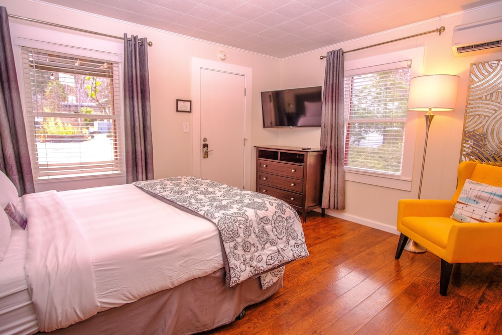 Ashland Vacations - Palm Cottages - Property Image 51