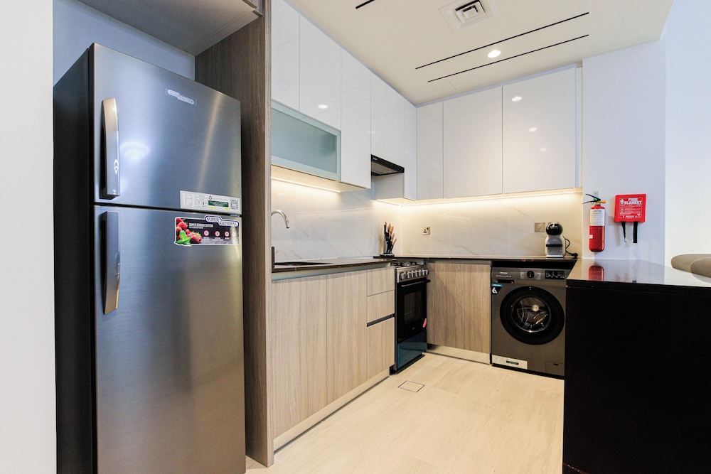 Stylish Stu in Medore Modern Amenities